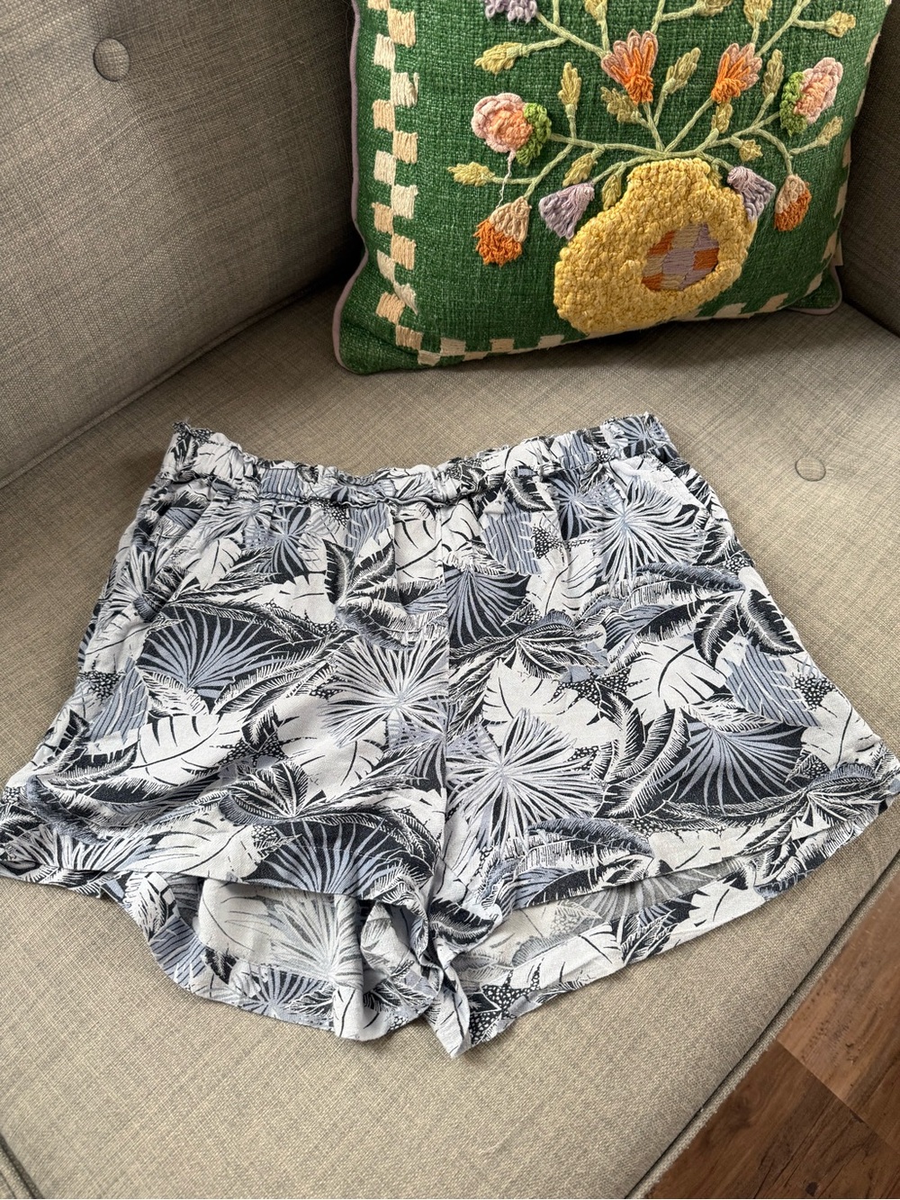 aerie Tropical 🌴 Print Athletic Shorts